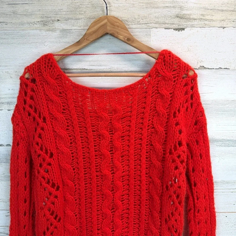 Free People details 	•	brand